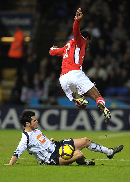 台球场所的 台球场所的