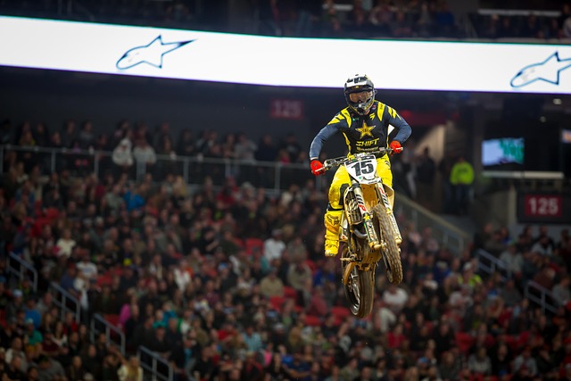 创造力和冲 创造力和冲