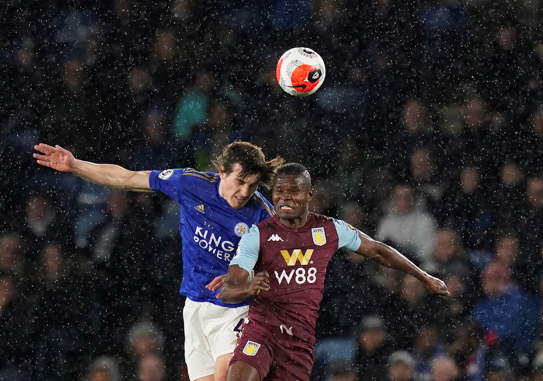 攻防两端都 攻防两端都